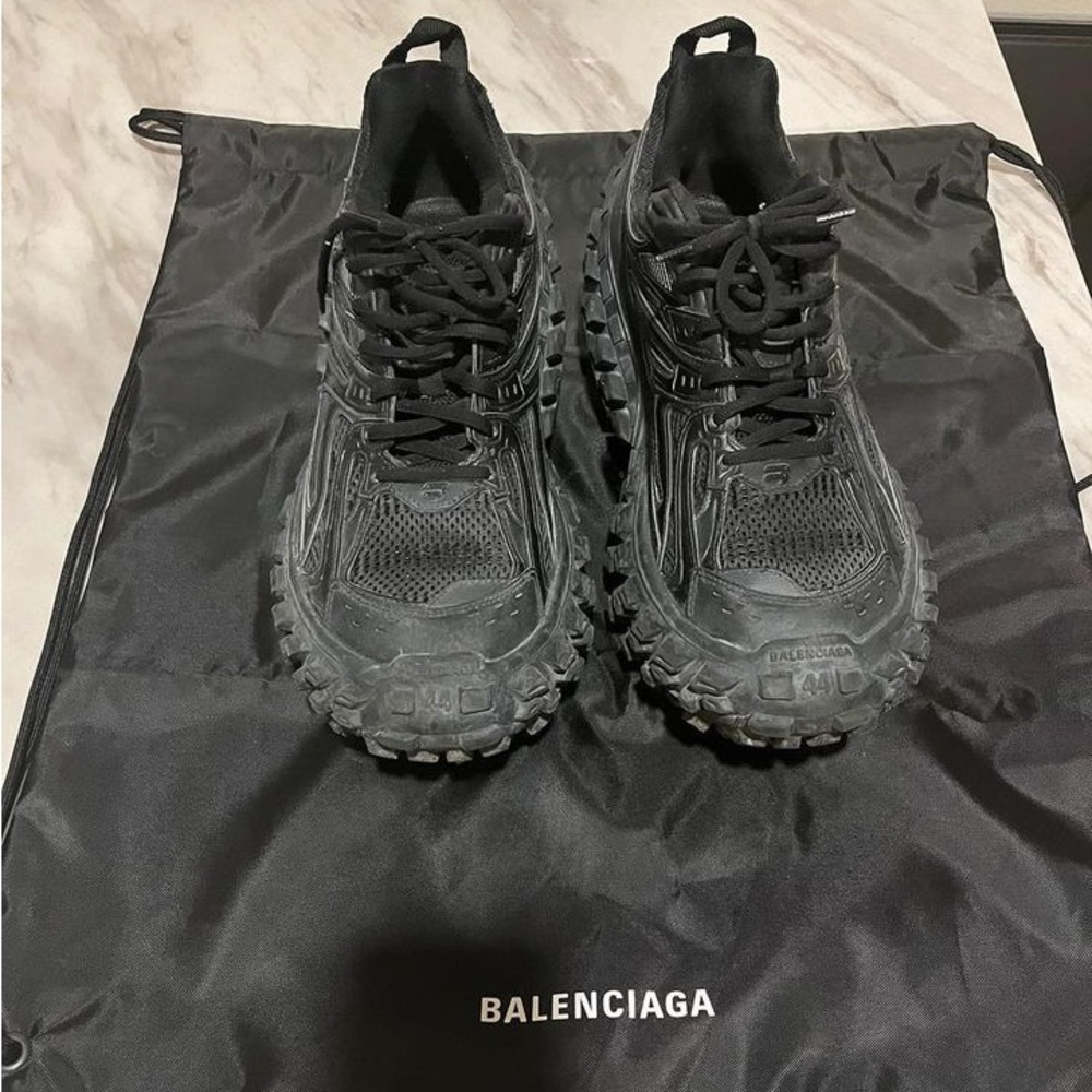 Balenciaga Defenders
Size 44EU/11Us